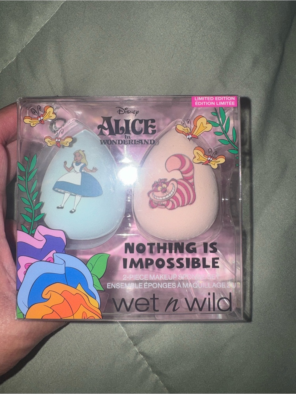 et n wild Alice in Wonderland Limited Edition Makeup Sponge Duo - Blue & Peach